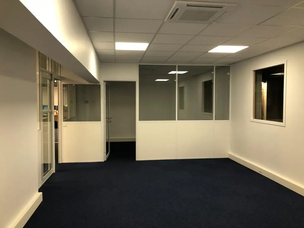 5-actemium-extension-de-bureau-01